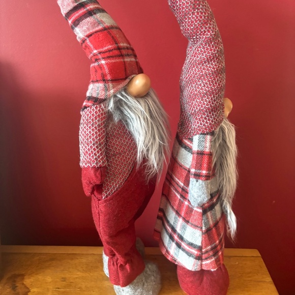 🎁Holiday Gnomes - Set of 2 (NEW) - Picture 6 of 8